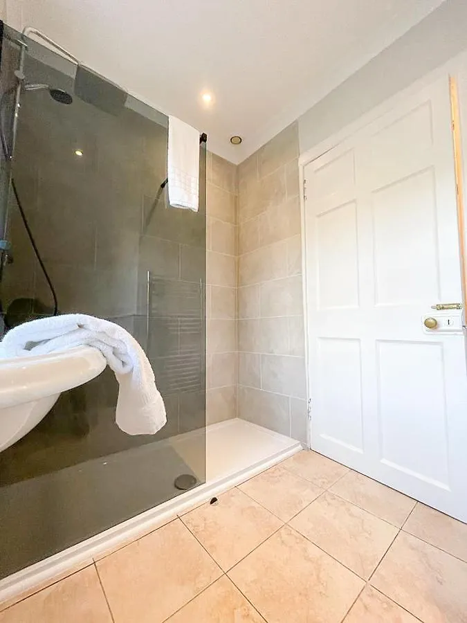 Sophisticated 3Br With Garden, Quiet New Town Lane Apartment Edinburgh