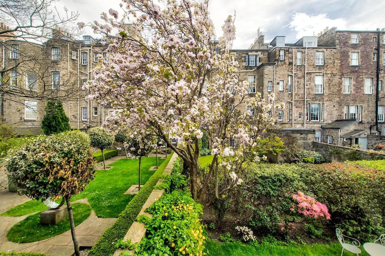 Sophisticated 3Br With Garden, Quiet New Town Lane Lägenhet Edinburg Storbritannien
