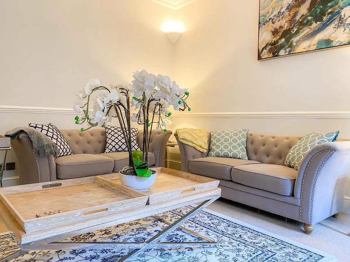 Sophisticated 3Br With Garden, Quiet New Town Lane Lägenhet Edinburg