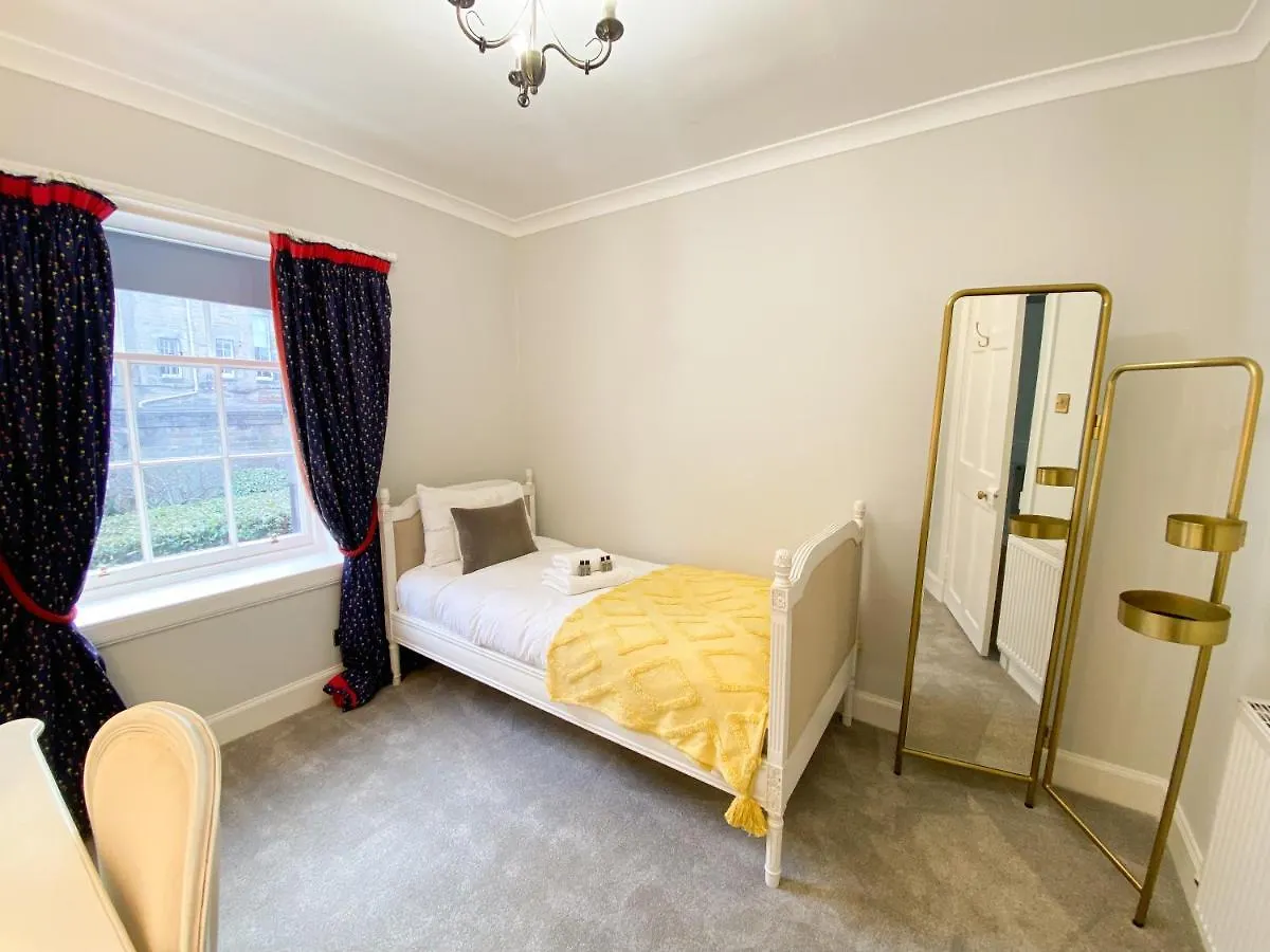 Sophisticated 3Br With Garden, Quiet New Town Lane Lägenhet Edinburg 0*,